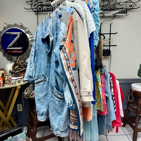 Spring Summer 2026 Collection Preview at @lisaosnow - Picture 13 of 16